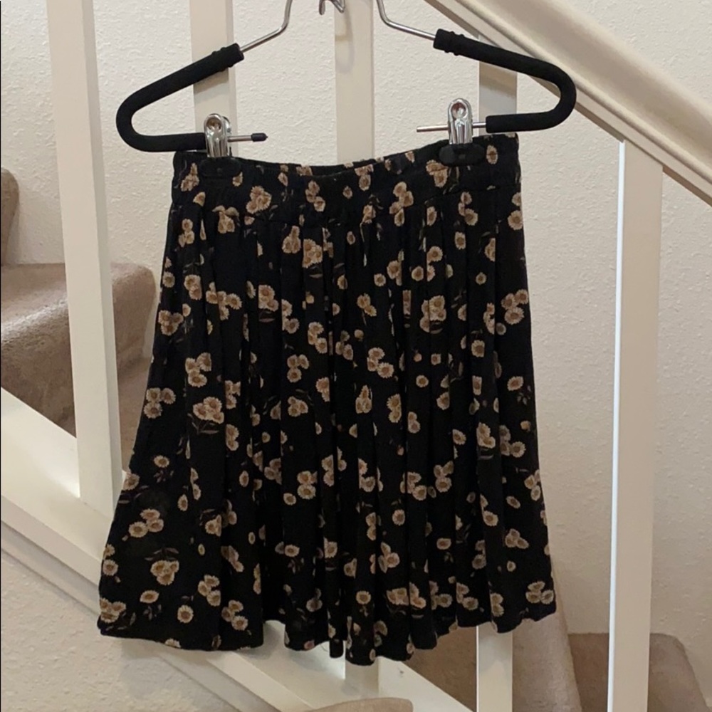 Brandy Melville skirt